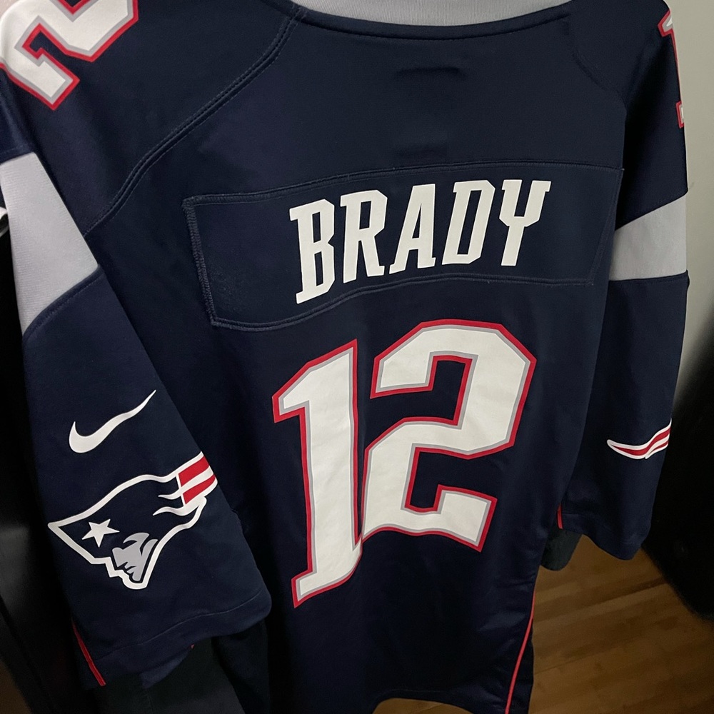 Patriots  NIKE NFL  jersey BRADY (size XL)